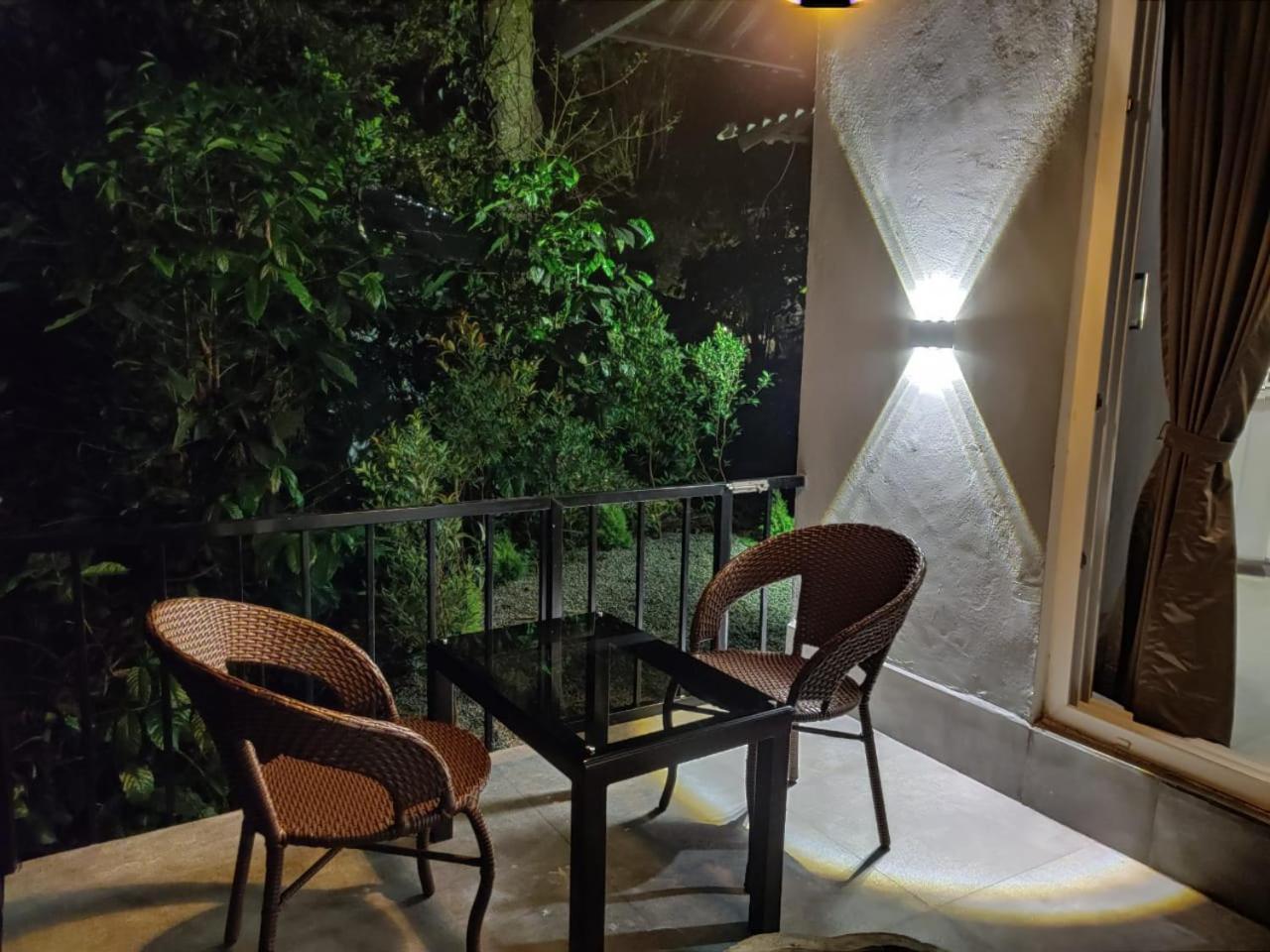 The Mountain Shades Resort マディケーリ エクステリア 写真