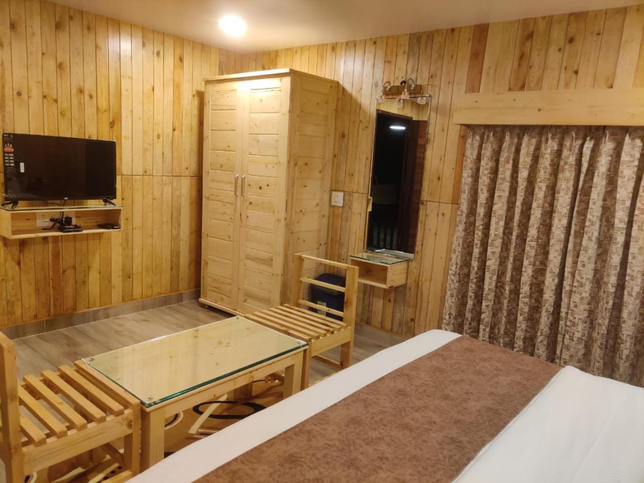 The Mountain Shades Resort マディケーリ エクステリア 写真
