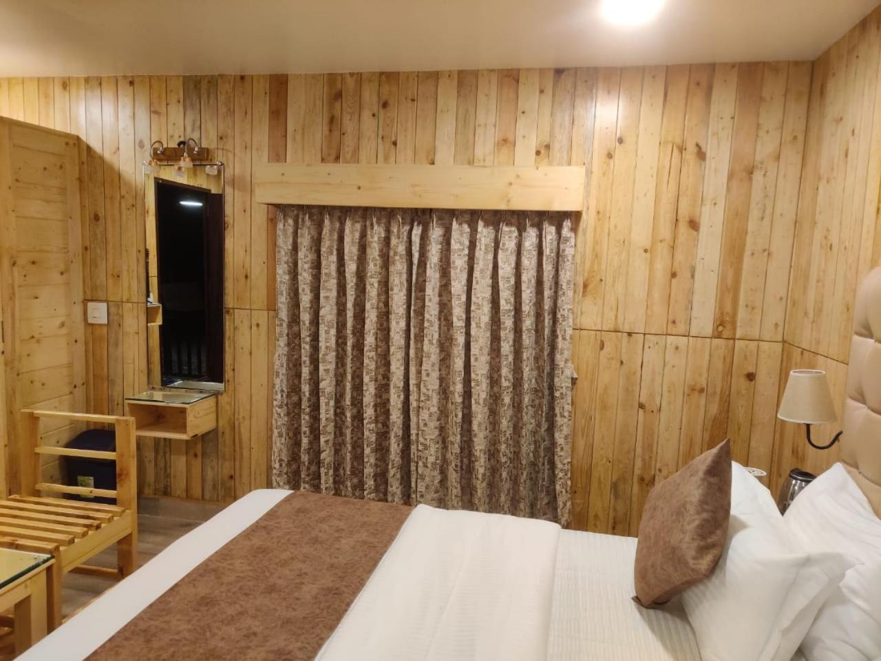 The Mountain Shades Resort マディケーリ エクステリア 写真