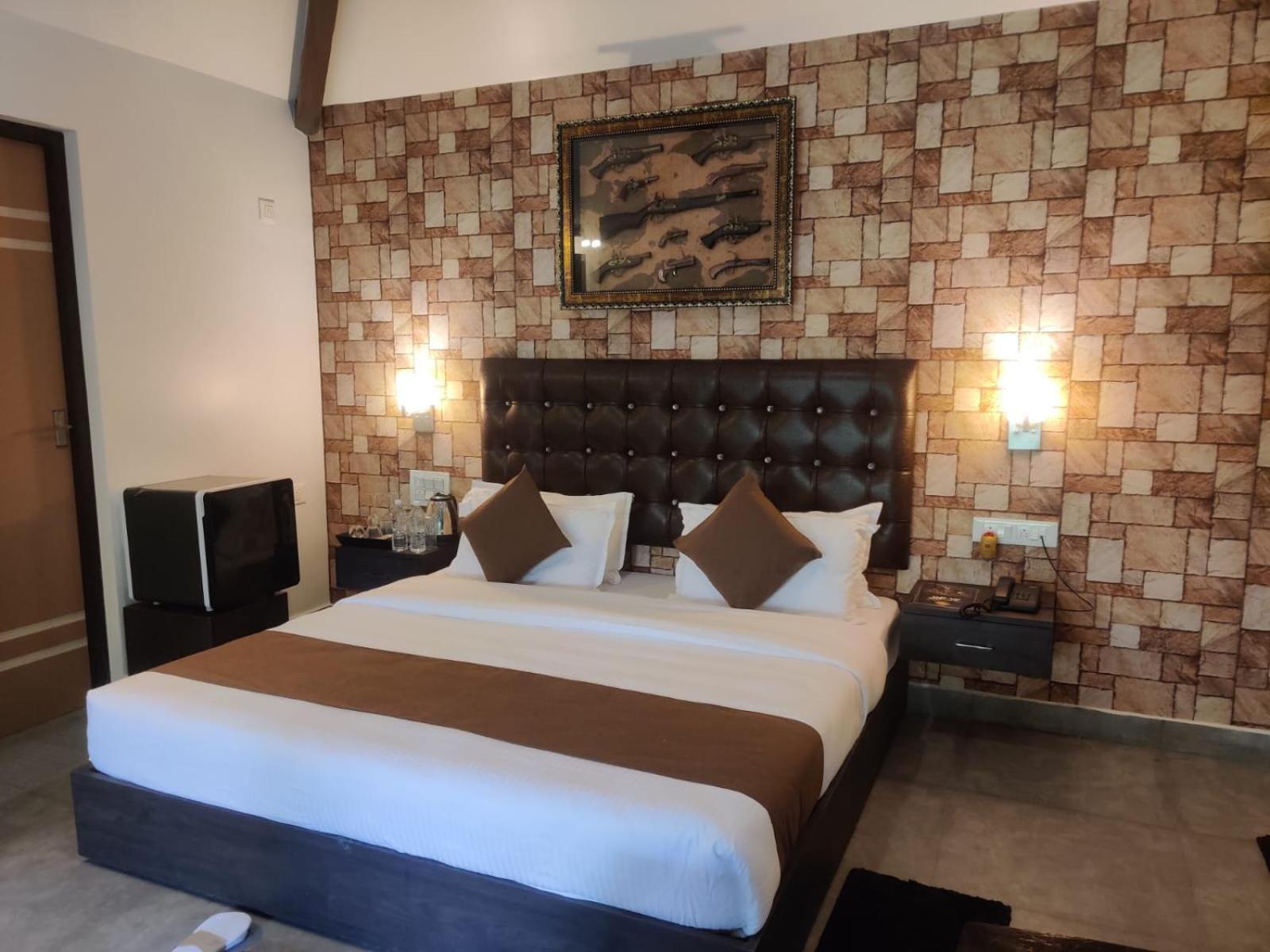 The Mountain Shades Resort マディケーリ エクステリア 写真