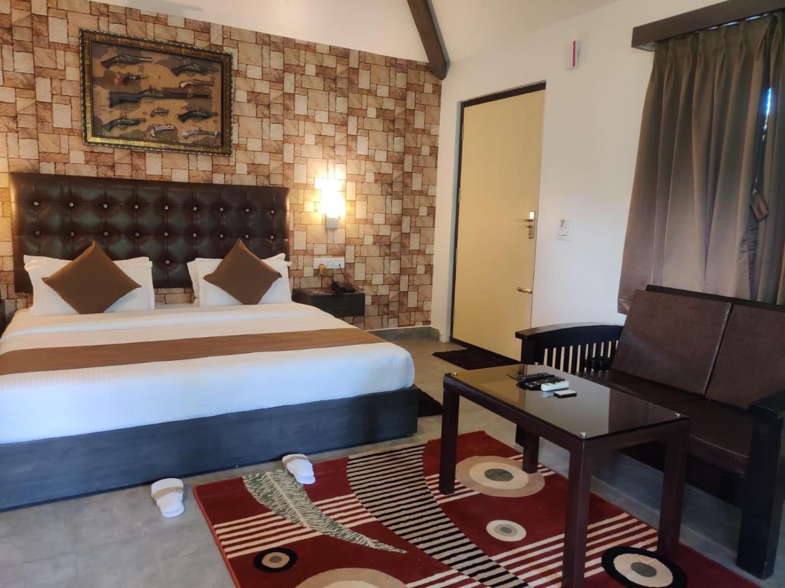 The Mountain Shades Resort マディケーリ エクステリア 写真