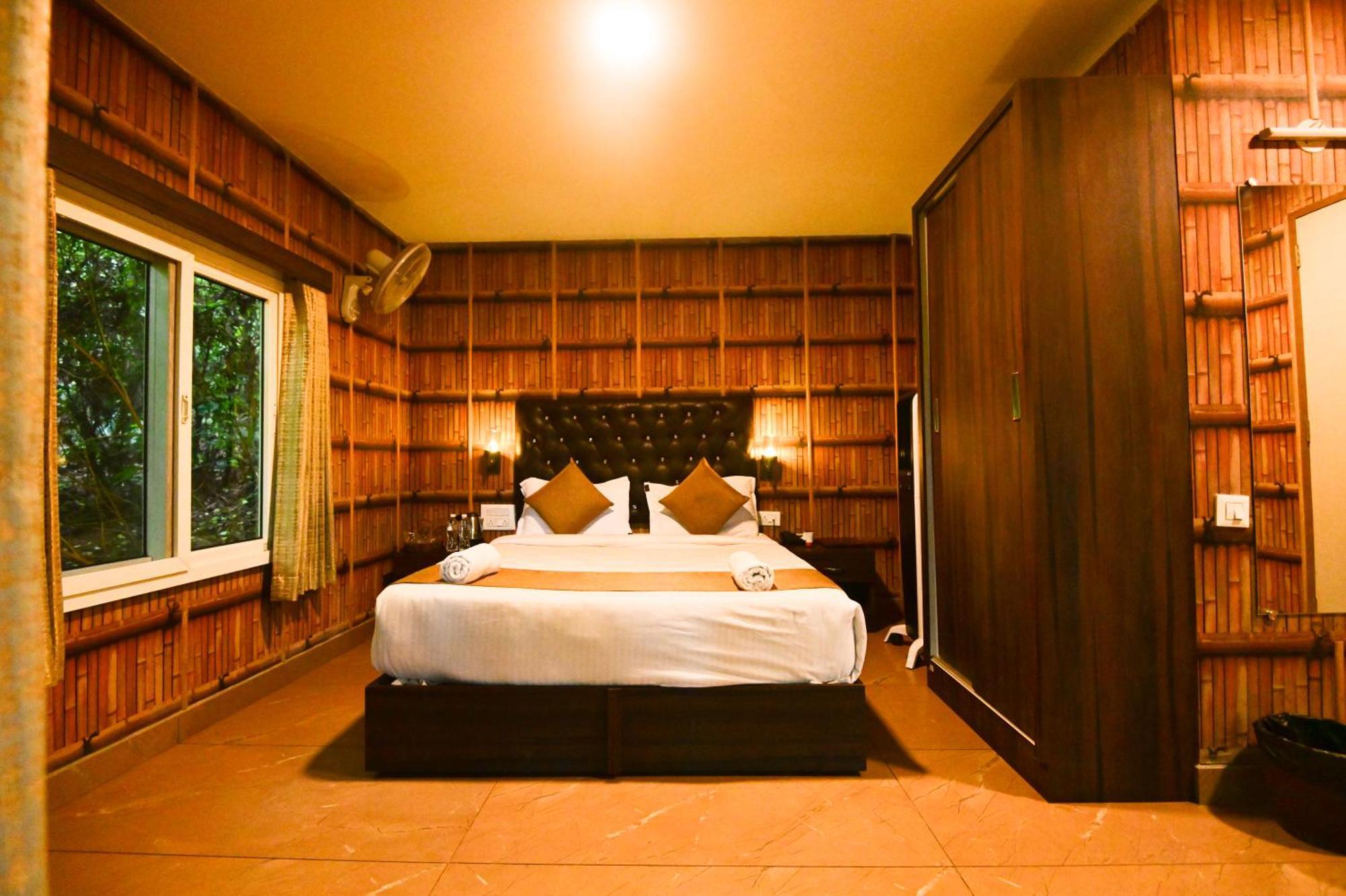 The Mountain Shades Resort マディケーリ エクステリア 写真